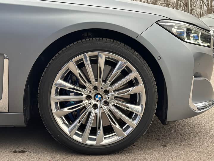 Фото 4 - BMW 7 Series