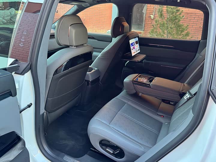 Фото 6 - Zeekr 7X