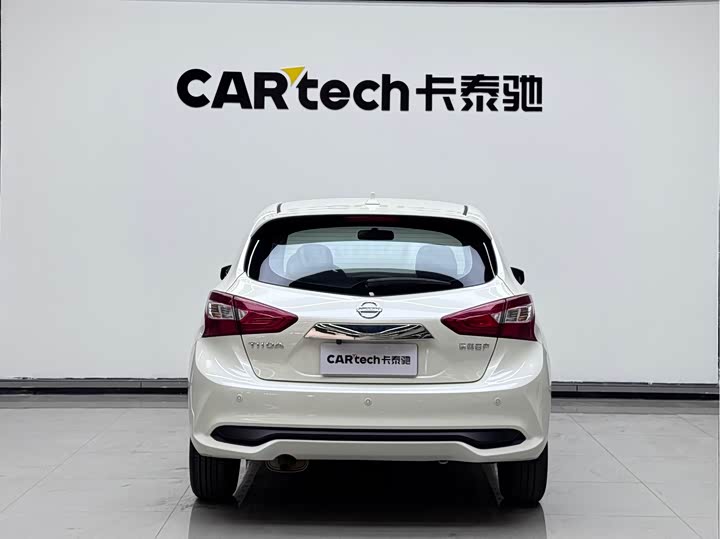 Фото 4 - Nissan Tiida