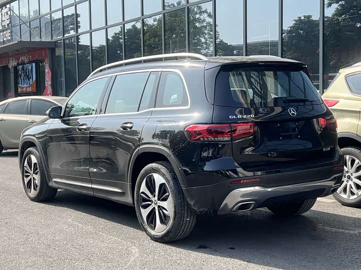 Фото 3 - Mercedes-Benz GLB-Class