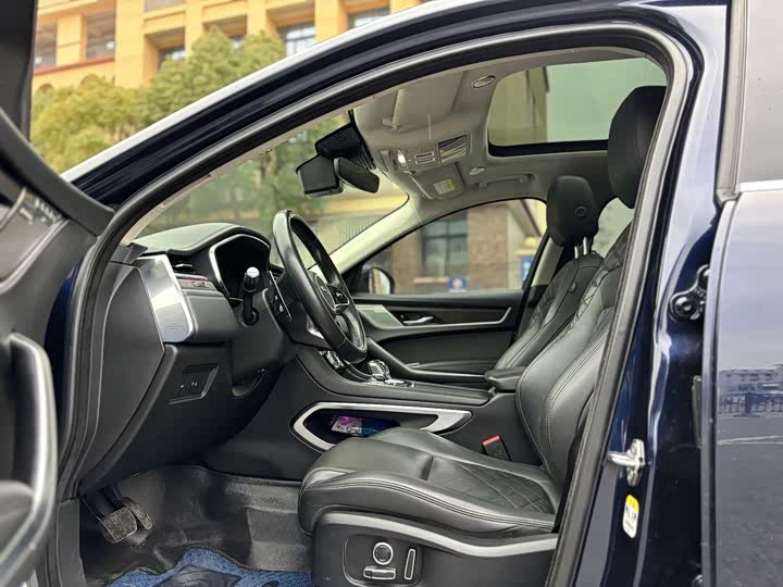 Фото 5 - Jaguar F-Pace