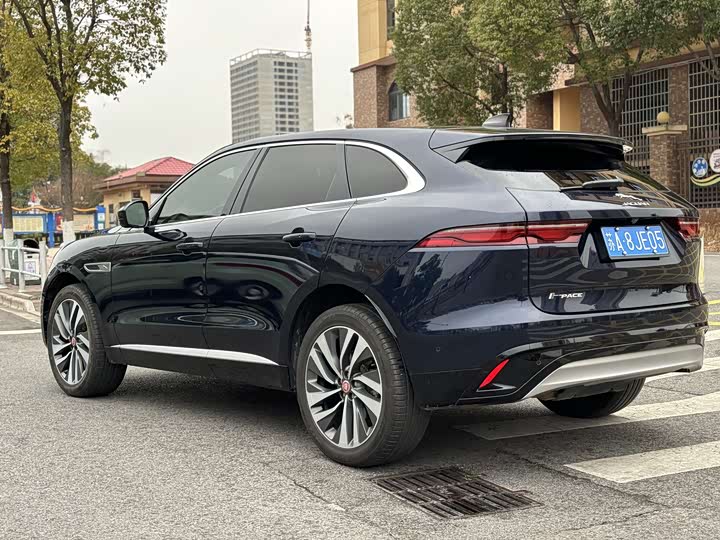 Фото 7 - Jaguar F-Pace