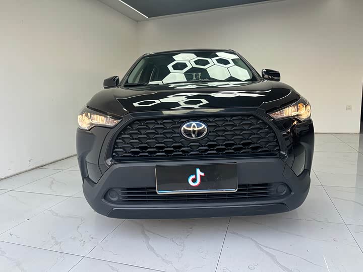 Фото 2 - Toyota Corolla Cross