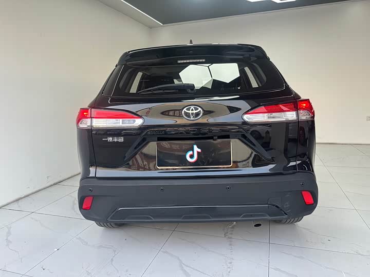 Фото 8 - Toyota Corolla Cross