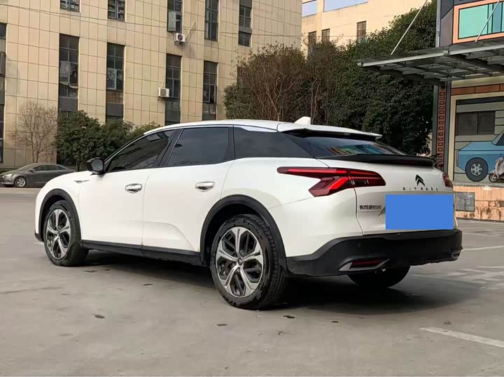 Фото 7 - Citroen C5 X