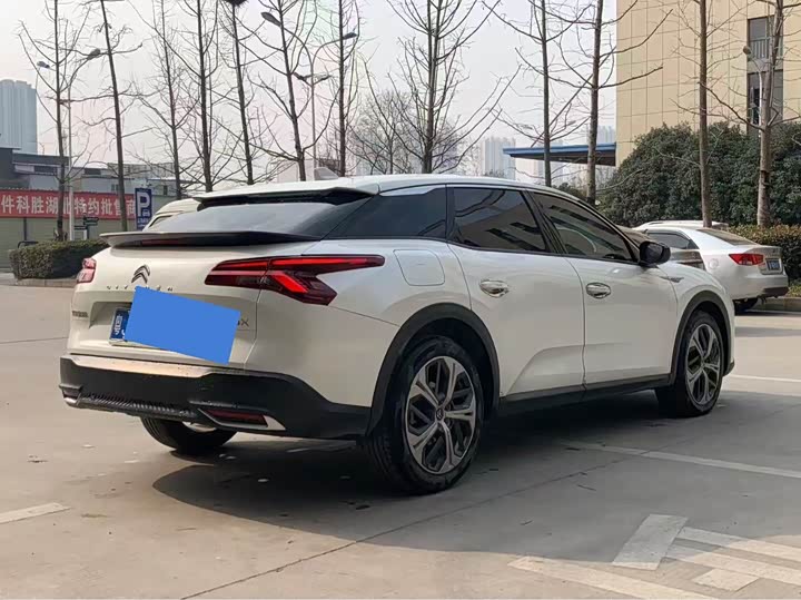 Фото 9 - Citroen C5 X