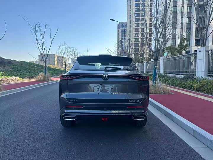 Фото 5 - Changan UNI-Z Hybrid