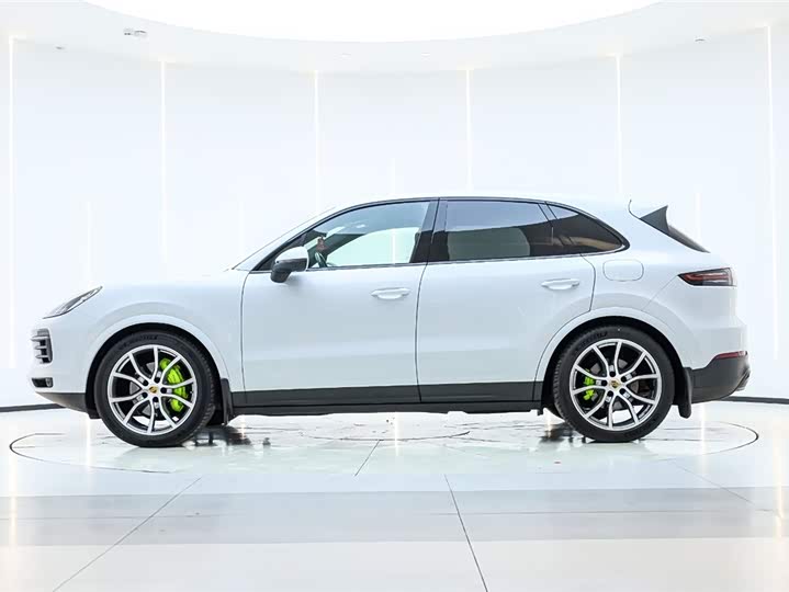 Фото 3 - Porsche Cayenne Hybrid