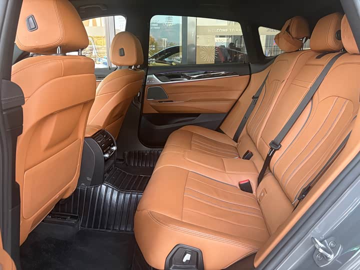 Фото 9 - BMW 6 Series GT