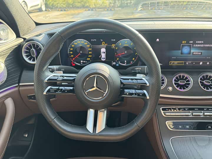 Фото 6 - Mercedes-Benz E-Class