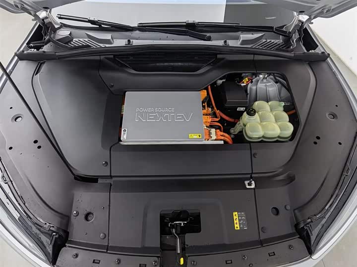 Фото 6 - Nio ES6