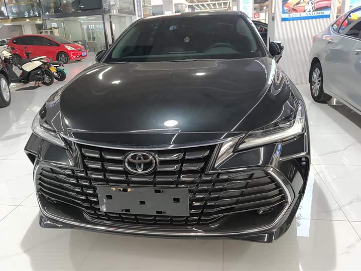 Фото 2 - Toyota Avalon