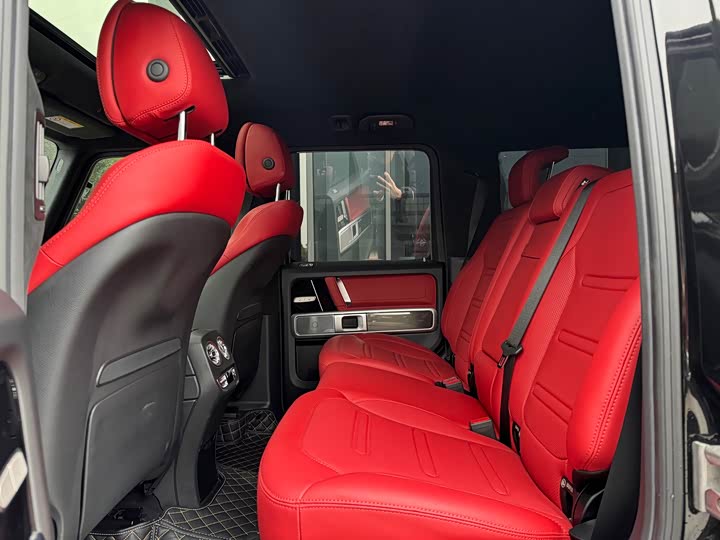 Фото 9 - Mercedes-Benz G-Class