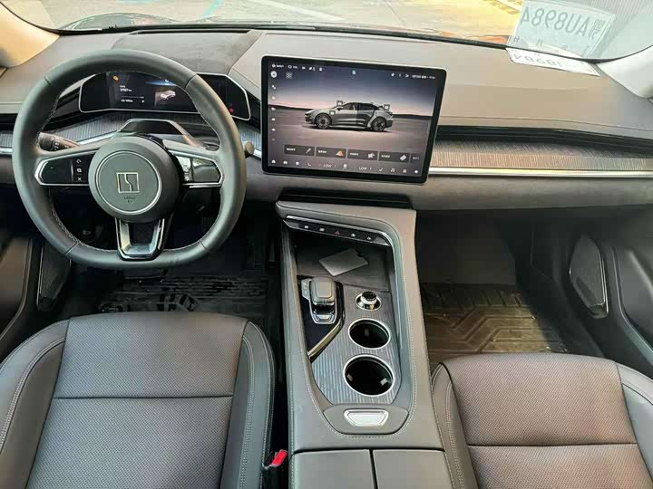 Фото 7 - Zeekr 001