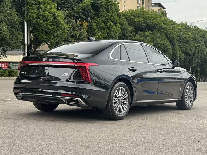 Фото 8 - Hongqi H5