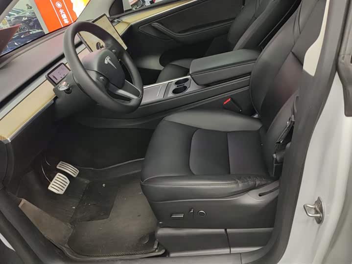 Фото 9 - Tesla Model Y