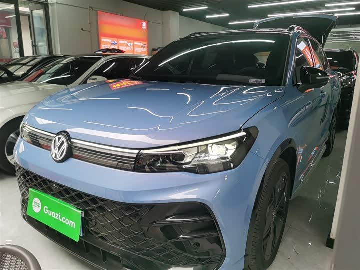 Фото 2 - Volkswagen Tiguan L Pro