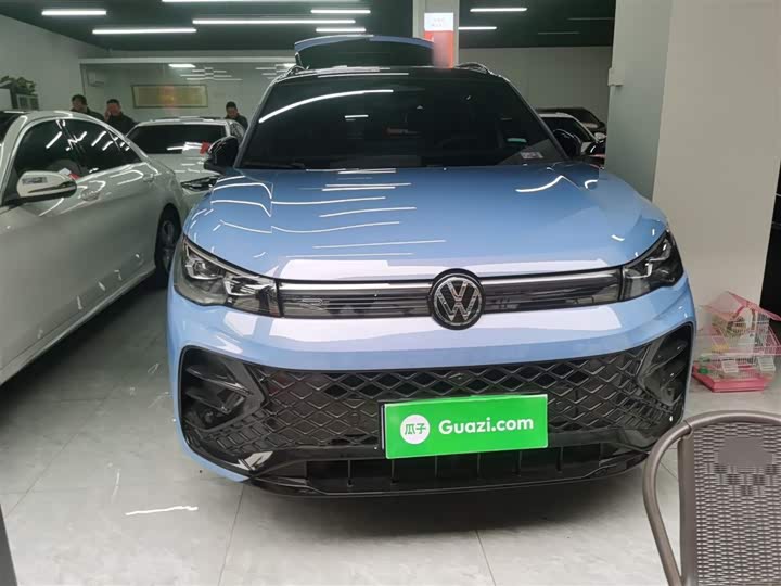 Фото 3 - Volkswagen Tiguan L Pro