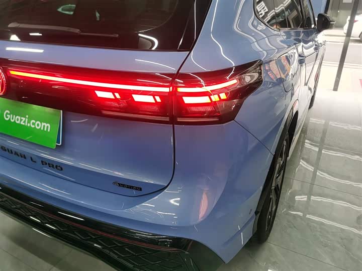 Фото 8 - Volkswagen Tiguan L Pro