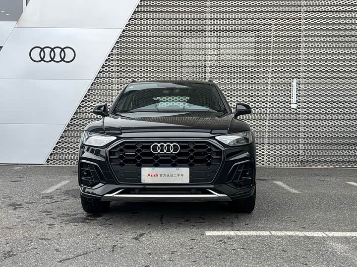 Фото 2 - Audi Q5L