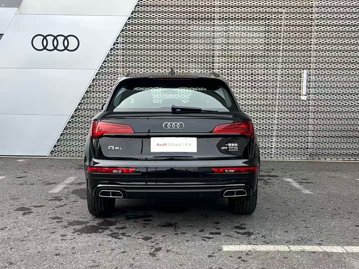 Фото 5 - Audi Q5L