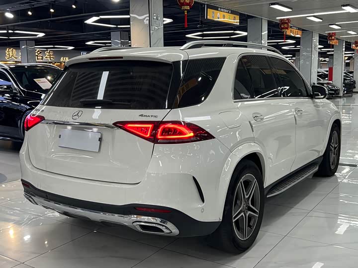 Фото 8 - Mercedes-Benz GLE-Class
