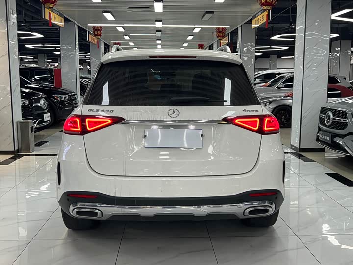 Фото 9 - Mercedes-Benz GLE-Class