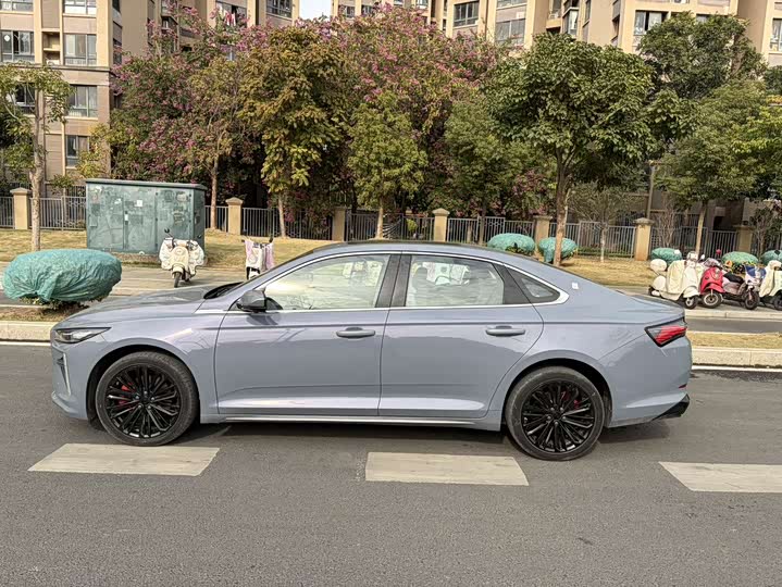 Фото 4 - Geely Preface L