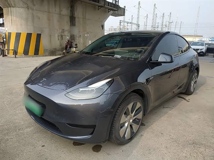 Фото 1 - Tesla Model Y