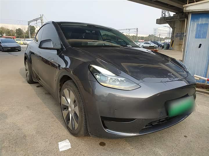 Фото 4 - Tesla Model Y