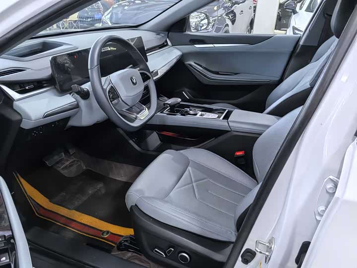 Фото 7 - Changan Raeton Plus