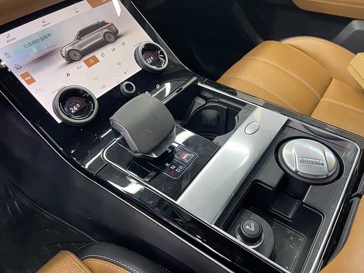 Фото 6 - Land Rover Range Rover Velar