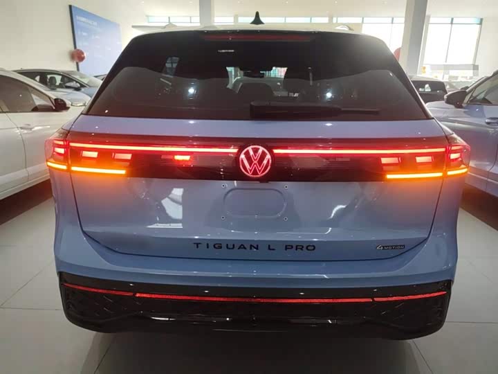 Фото 6 - Volkswagen Tiguan L Pro