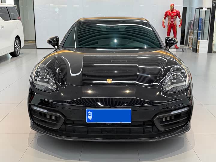Фото 2 - Porsche Panamera