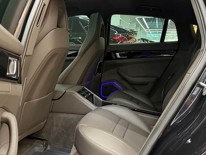 Фото 5 - Porsche Panamera