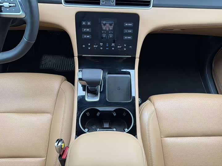 Фото 4 - LiXiang One