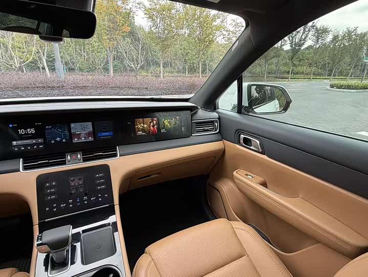 Фото 9 - LiXiang One