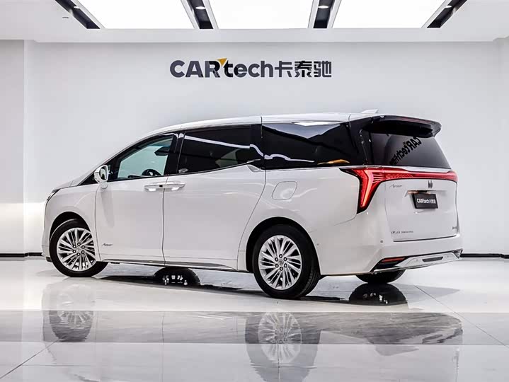 Фото 4 - Buick GL8 Century