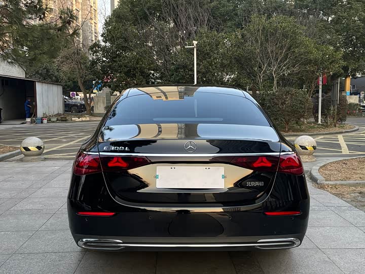 Фото 6 - Mercedes-Benz E-Class