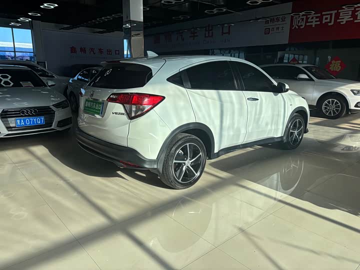 Фото 5 - Honda Vezel