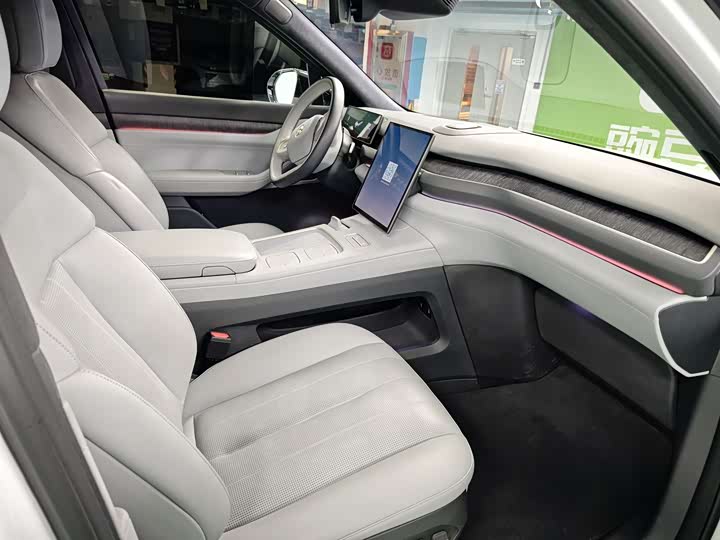 Фото 8 - Nio ES8