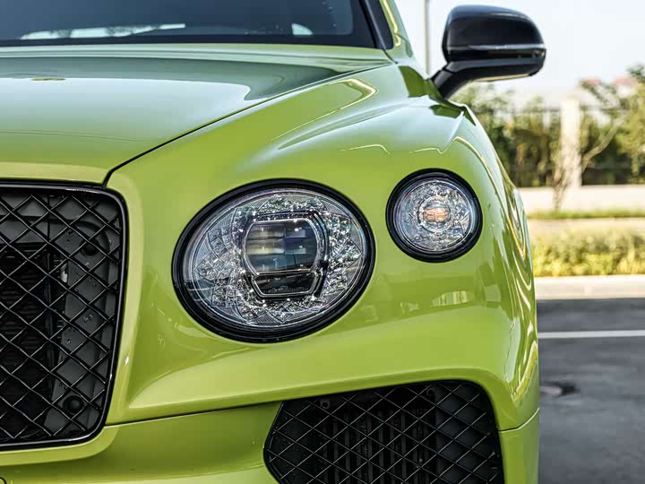 Фото 9 - Bentley Bentayga
