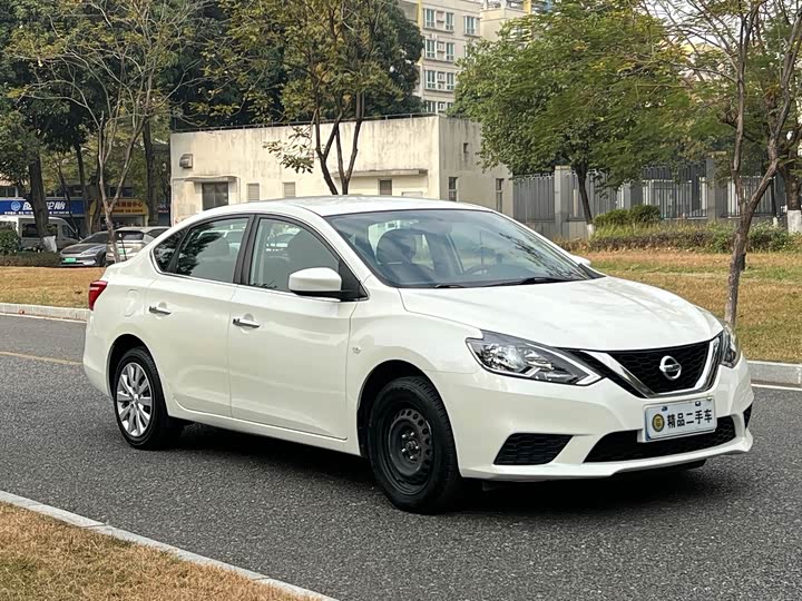 Фото 3 - Nissan Sylphy