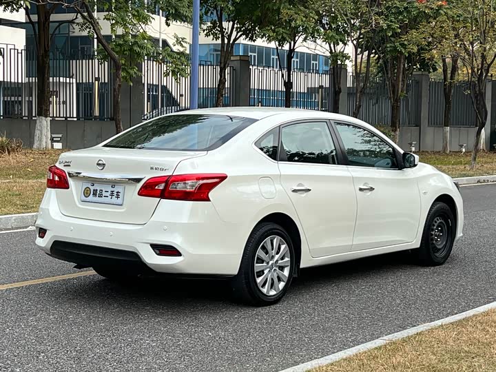 Фото 7 - Nissan Sylphy