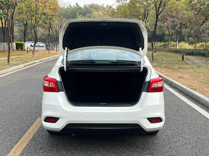 Фото 8 - Nissan Sylphy