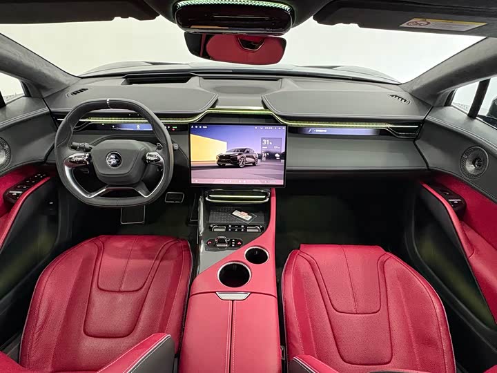 Фото 3 - Lotus Eletre