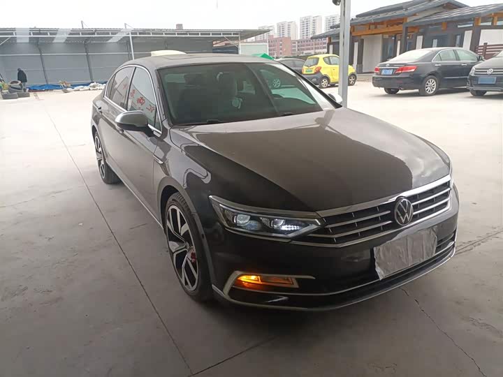 Фото 4 - Volkswagen Magotan