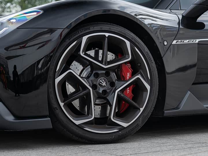 Фото 8 - Maserati MC20