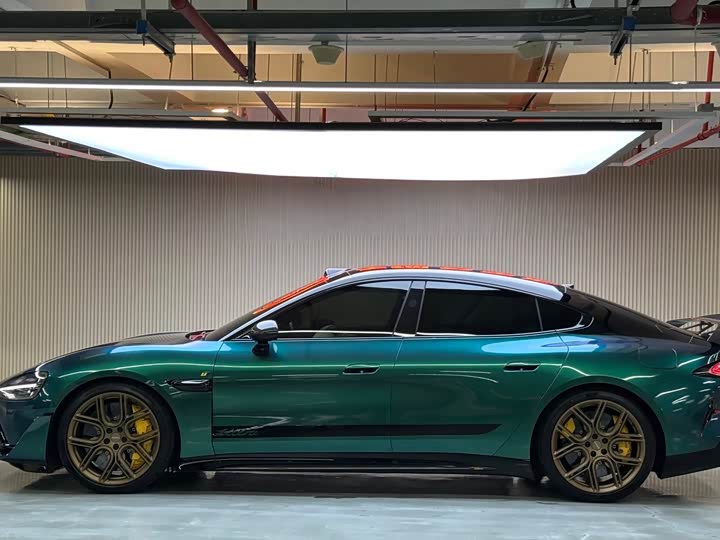 Фото 4 - Xiaomi SU7 Ultra