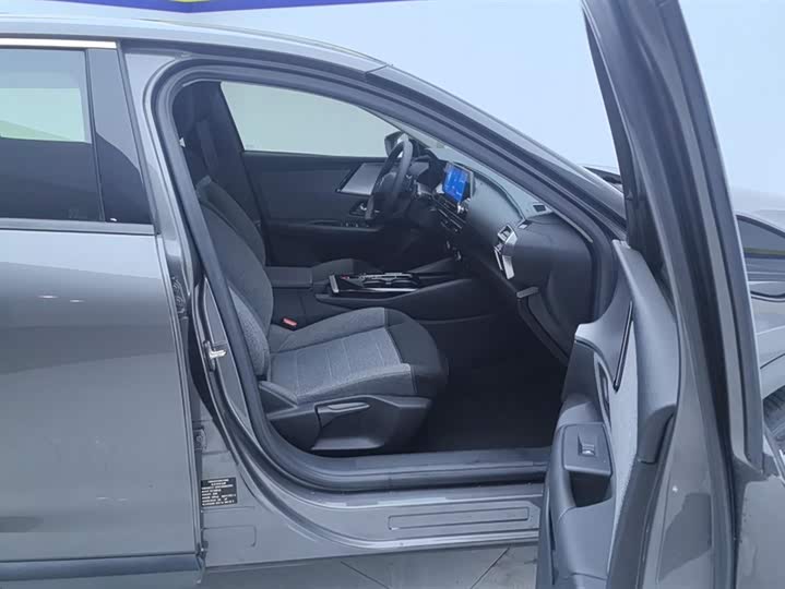 Фото 8 - Citroen C5 X